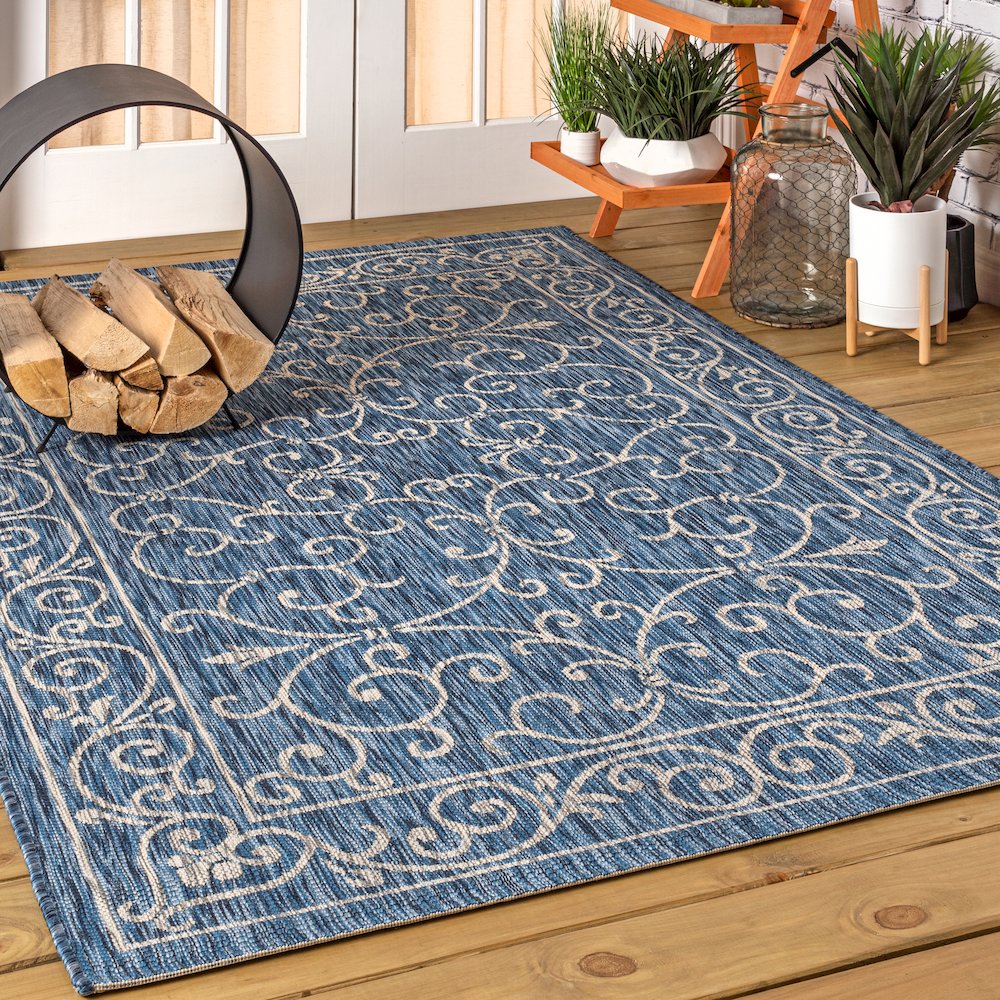 Charleston Vintage Filigree Textured Weave Indoor/Outdoor Area Rug. Picture 2