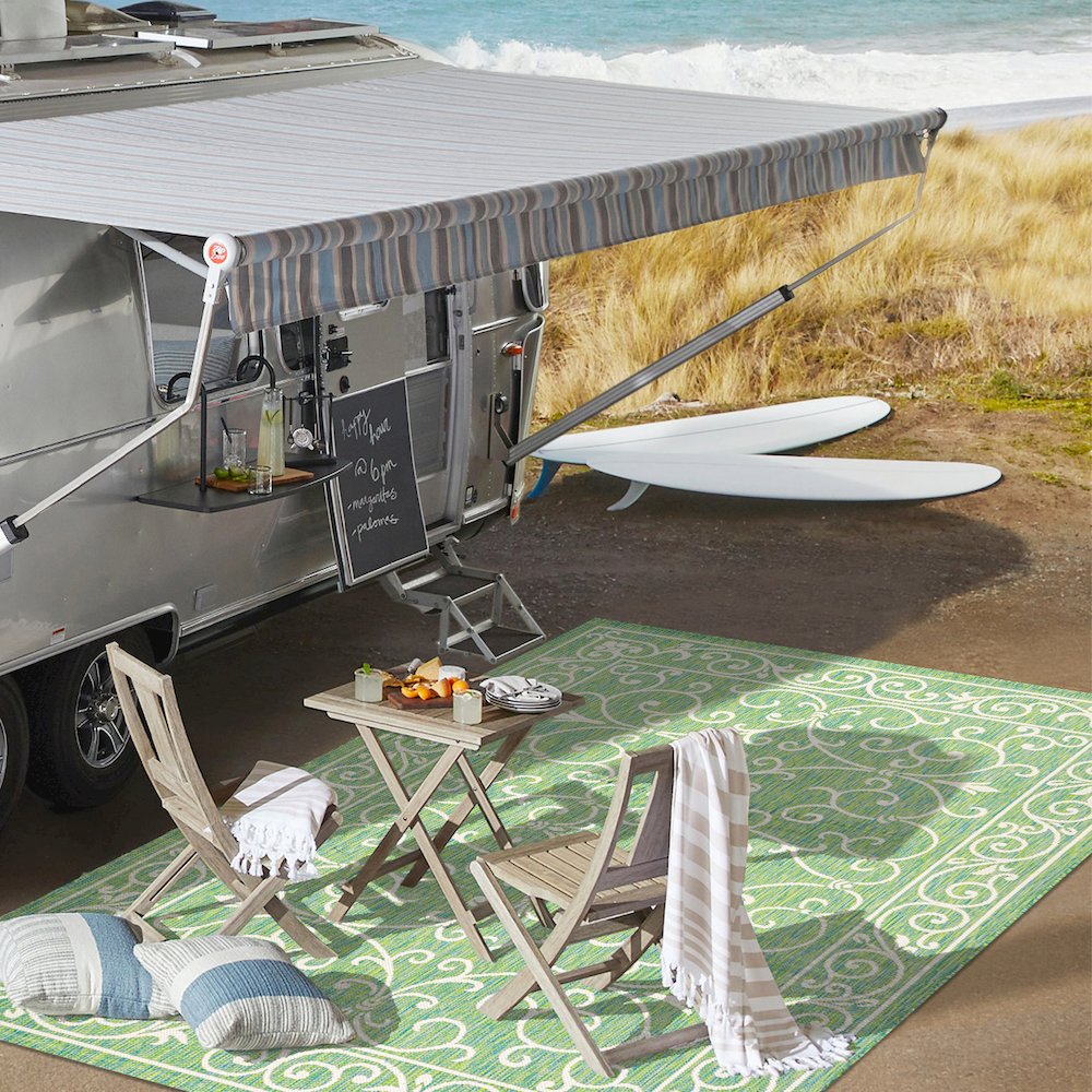 Charleston Vintage Filigree Textured Weave Indoor/Outdoor Area Rug. Picture 15