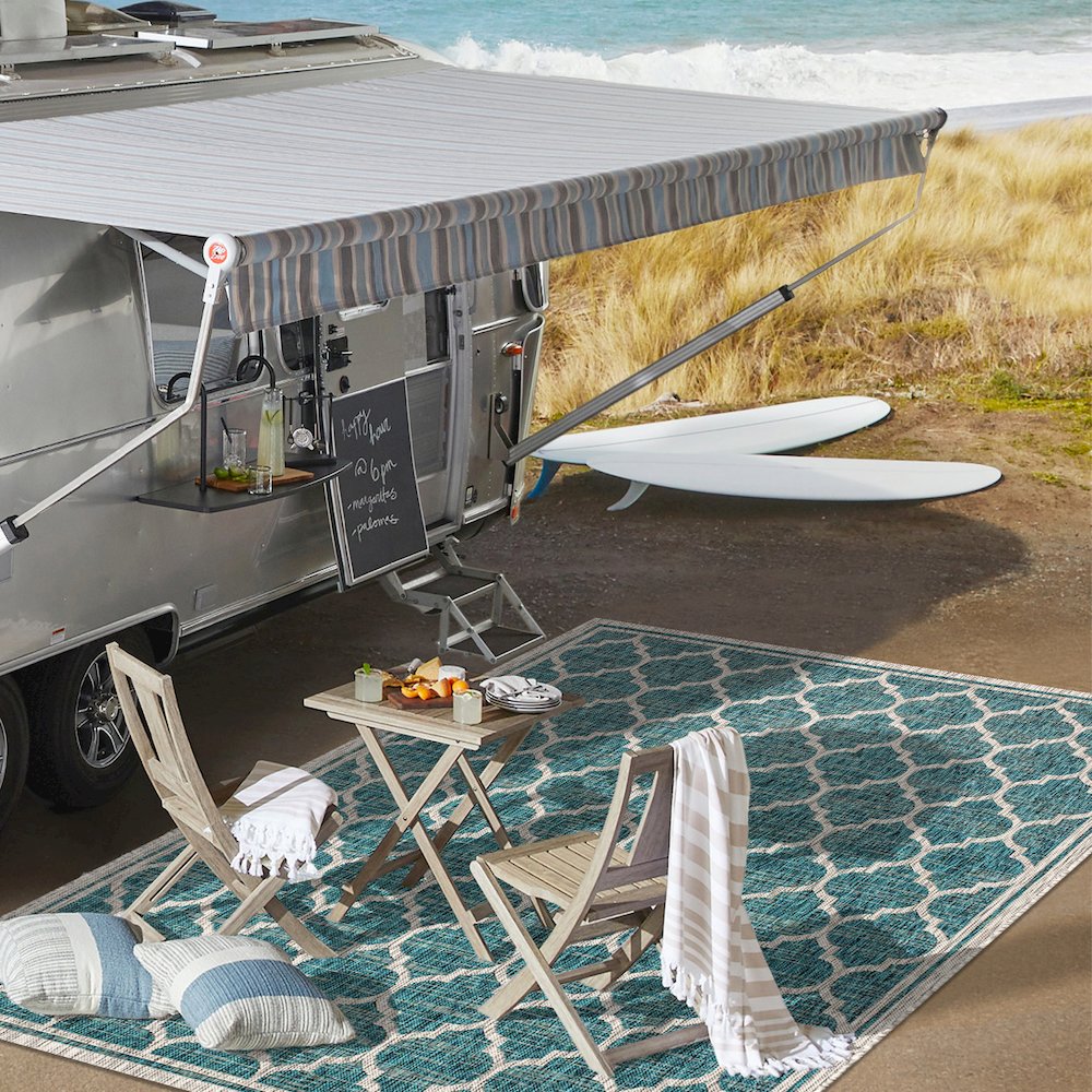 Trebol Moroccan Trellis Textured Weave Indoor/Outdoor Area Rug. Picture 11