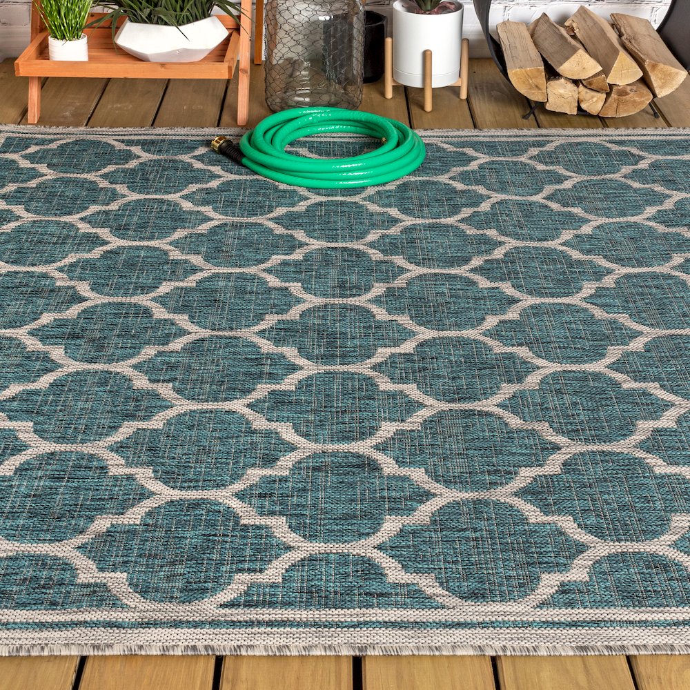 Trebol Moroccan Trellis Textured Weave Indoor/Outdoor Area Rug. Picture 4