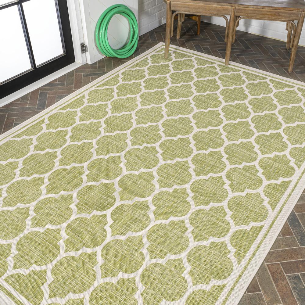 Trebol Moroccan Trellis Textured Weave Indoor/Outdoor Area Rug. Picture 9