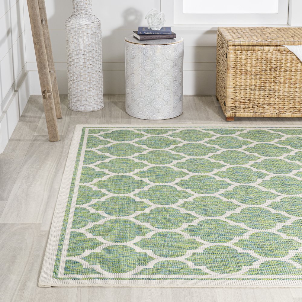 Trebol Moroccan Trellis Textured Weave Indoor/Outdoor Area Rug. Picture 3