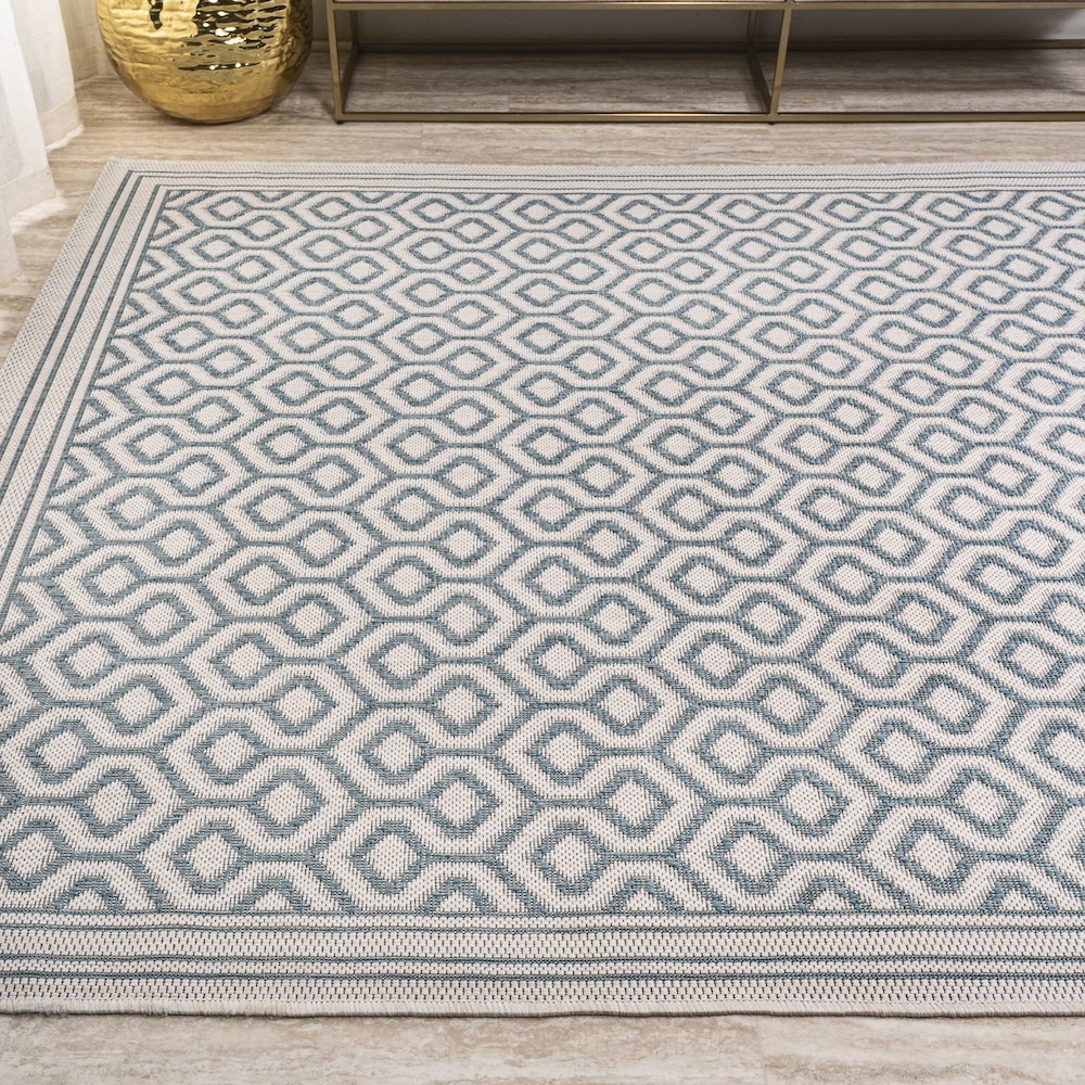 Marvao Diamond Trellis Indoor/Outdoor Area Rug. Picture 3
