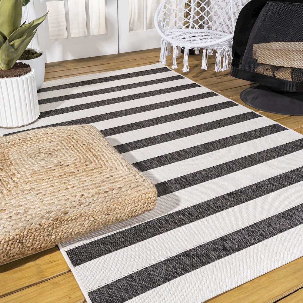 Aveiro Wide Stripe Indoor/Outdoor Area Rug. Picture 6