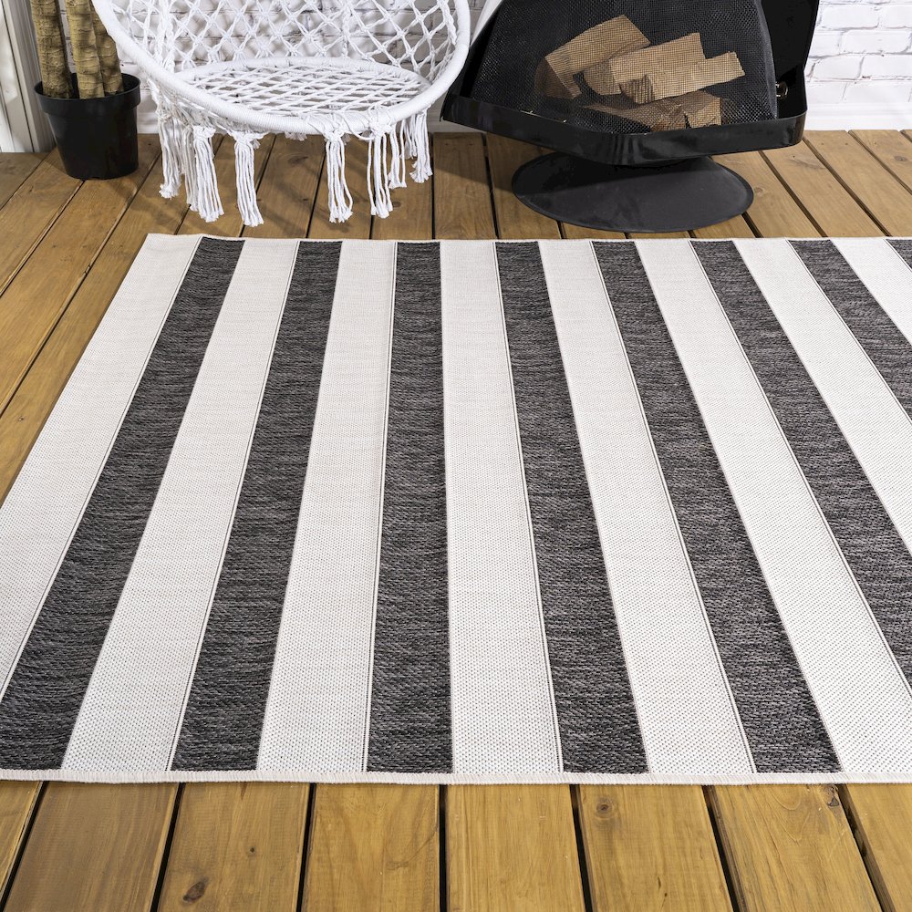 Aveiro Wide Stripe Indoor/Outdoor Area Rug. Picture 7
