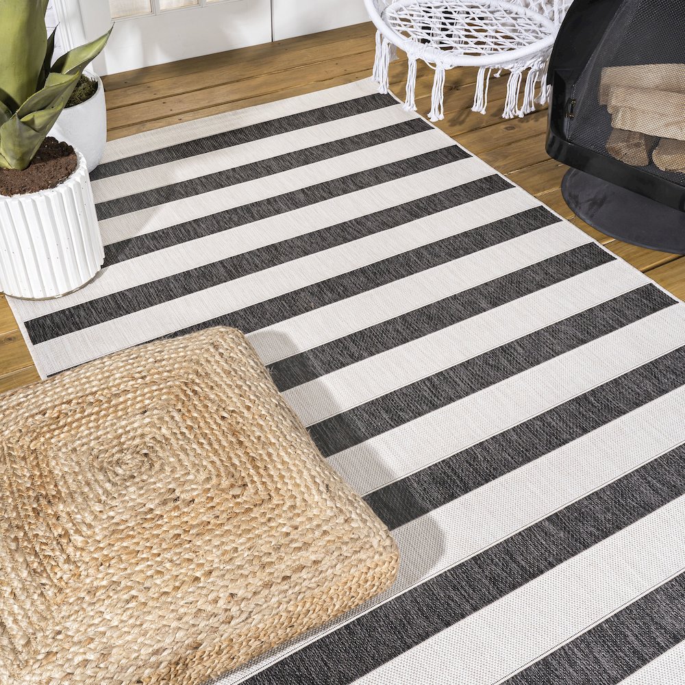 Aveiro Wide Stripe Indoor/Outdoor Area Rug. Picture 8