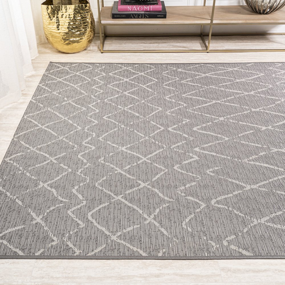 Madaba Moroccan Trellis Indoor/Outdoor Area Rug. Picture 3