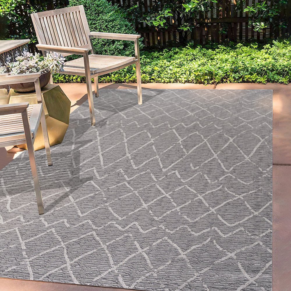 Madaba Moroccan Trellis Indoor/Outdoor Area Rug. Picture 5
