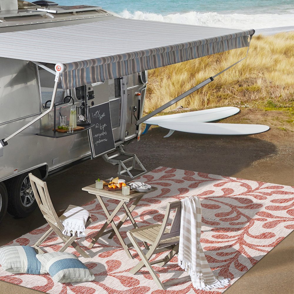 Vine All Over Indoor/Outdoor Area Rug. Picture 15