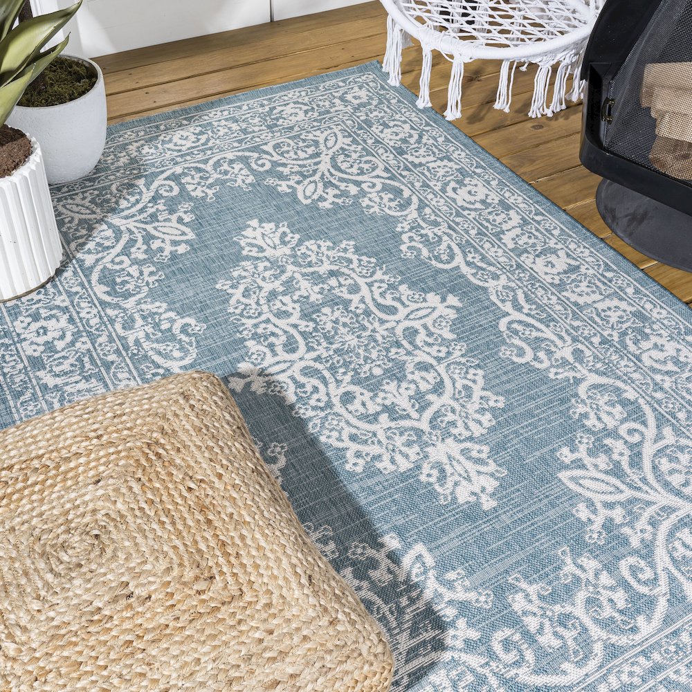 Galon Filigree Indoor/Outdoor Area Rug. Picture 8