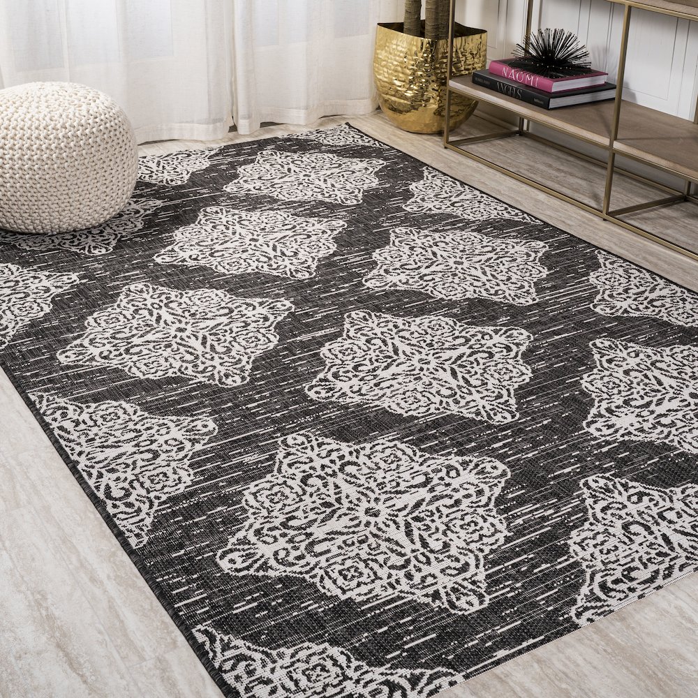 Tuscany Ornate Medallions Indoor/Outdoor Area Rug. Picture 2