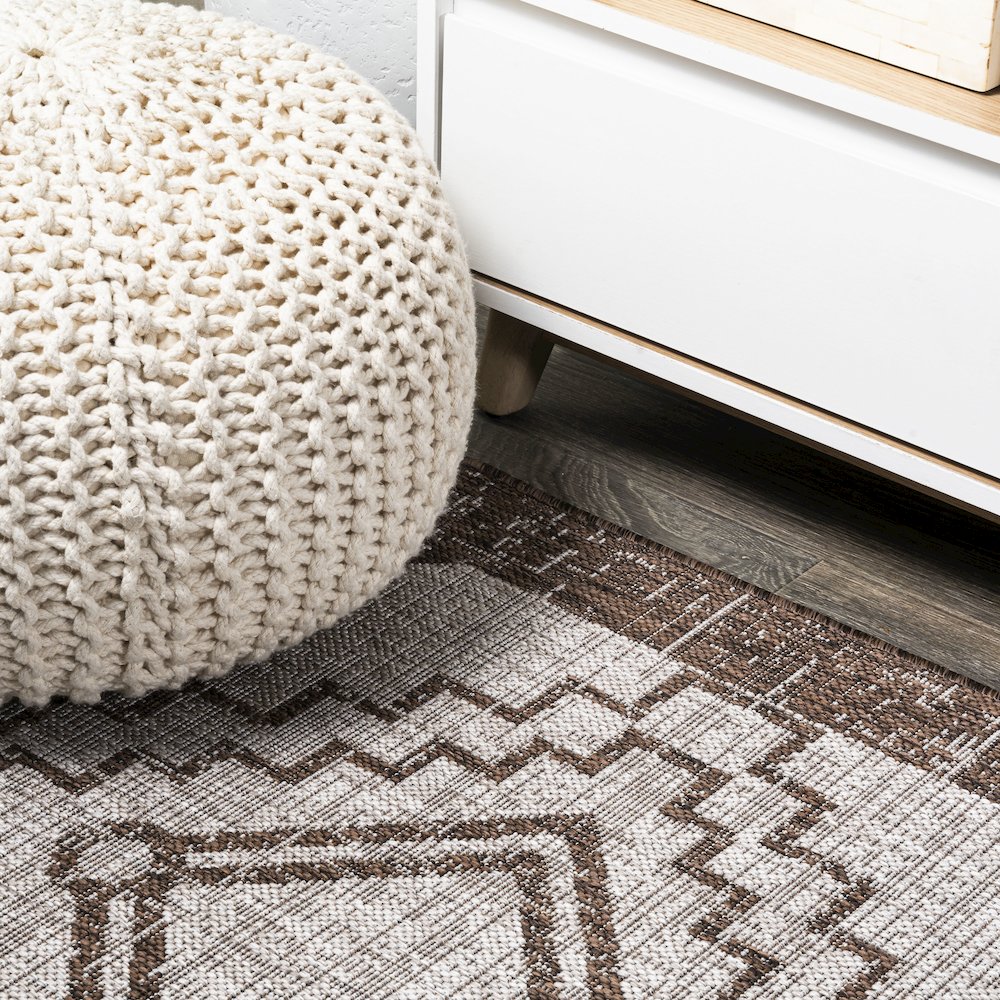 Marokko Diamond Tribal Medallion Indoor/Outdoor Area Rug. Picture 12
