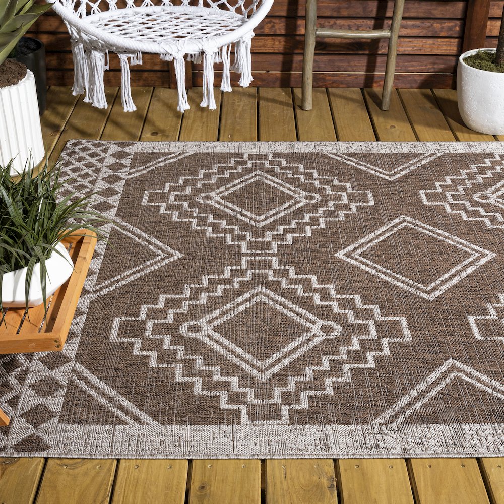 Marokko Diamond Tribal Medallion Indoor/Outdoor Area Rug. Picture 8