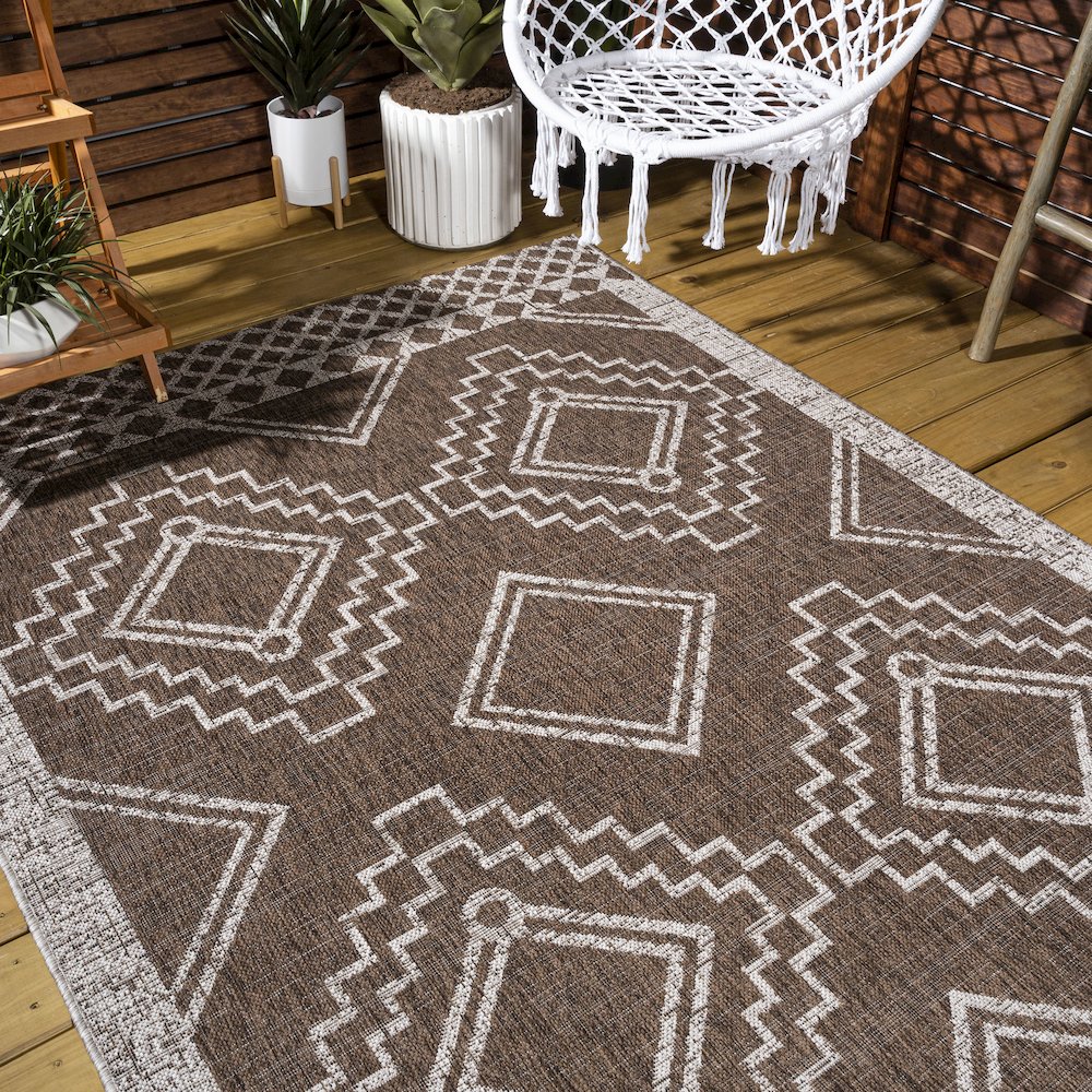 Marokko Diamond Tribal Medallion Indoor/Outdoor Area Rug. Picture 9