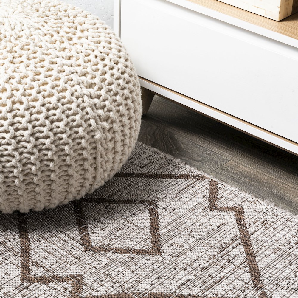 Carwa Tribal Diamond Trellis Indoor/Outdoor Area Rug. Picture 12