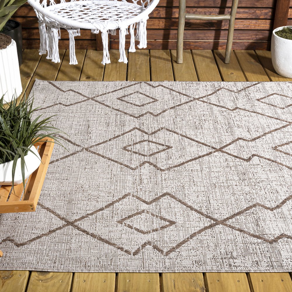 Carwa Tribal Diamond Trellis Indoor/Outdoor Area Rug. Picture 8