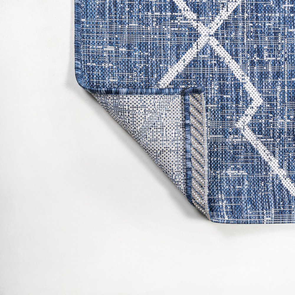 Carwa Tribal Diamond Trellis Indoor/Outdoor Area Rug. Picture 10