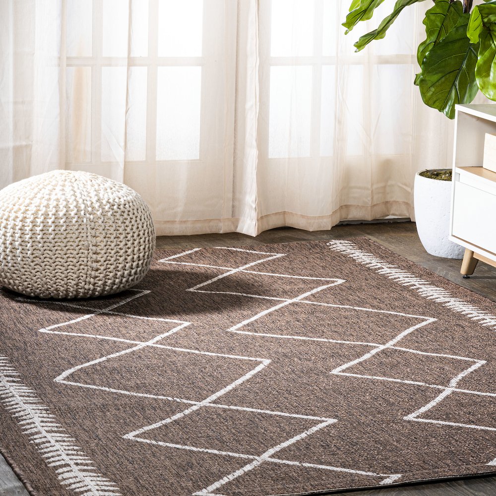Derya Tribal Diamond Trellis Indoor/Outdoor Area Rug. Picture 2