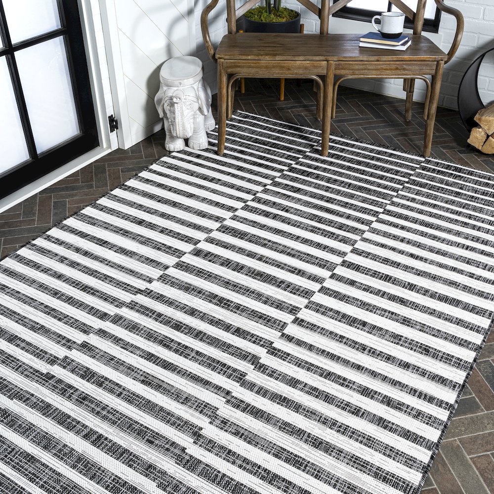 Sukie Modern Offset Stripe Indoor/Outdoor Area Rug. Picture 8