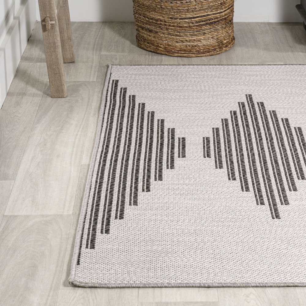 Vinales Diamond Stripe Indoor/Outdoor Area Rug. Picture 3