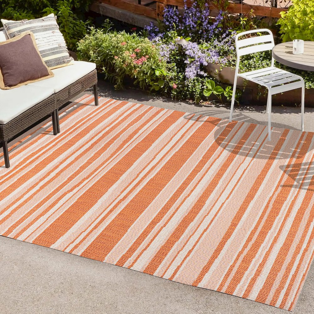 Castara Wavy Stripe Modern Indoor/Outdoor Area Rug. Picture 6