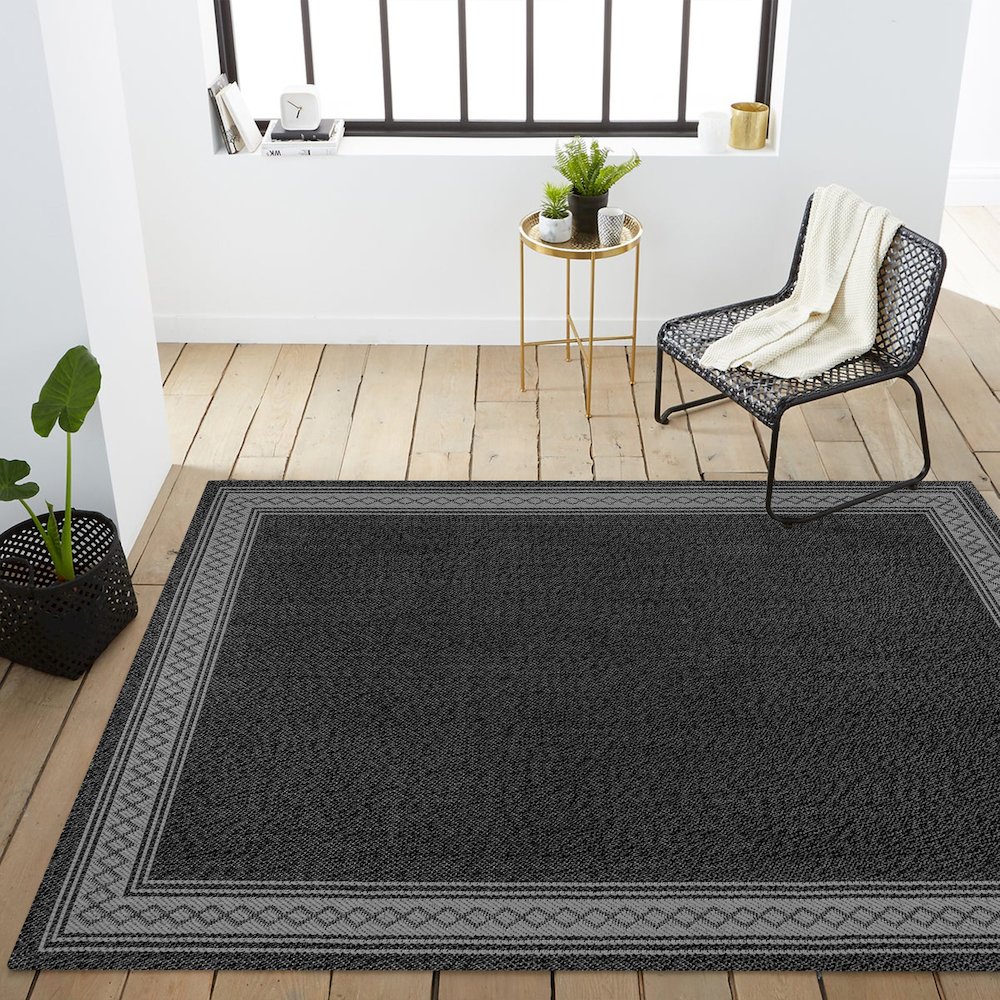 Lucia Classic Diamond Border Indoor/Outdoor Area Rug. Picture 14