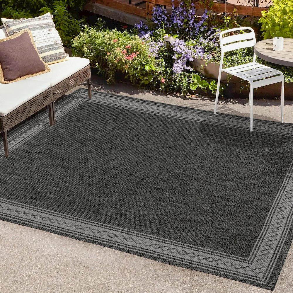 Lucia Classic Diamond Border Indoor/Outdoor Area Rug. Picture 6