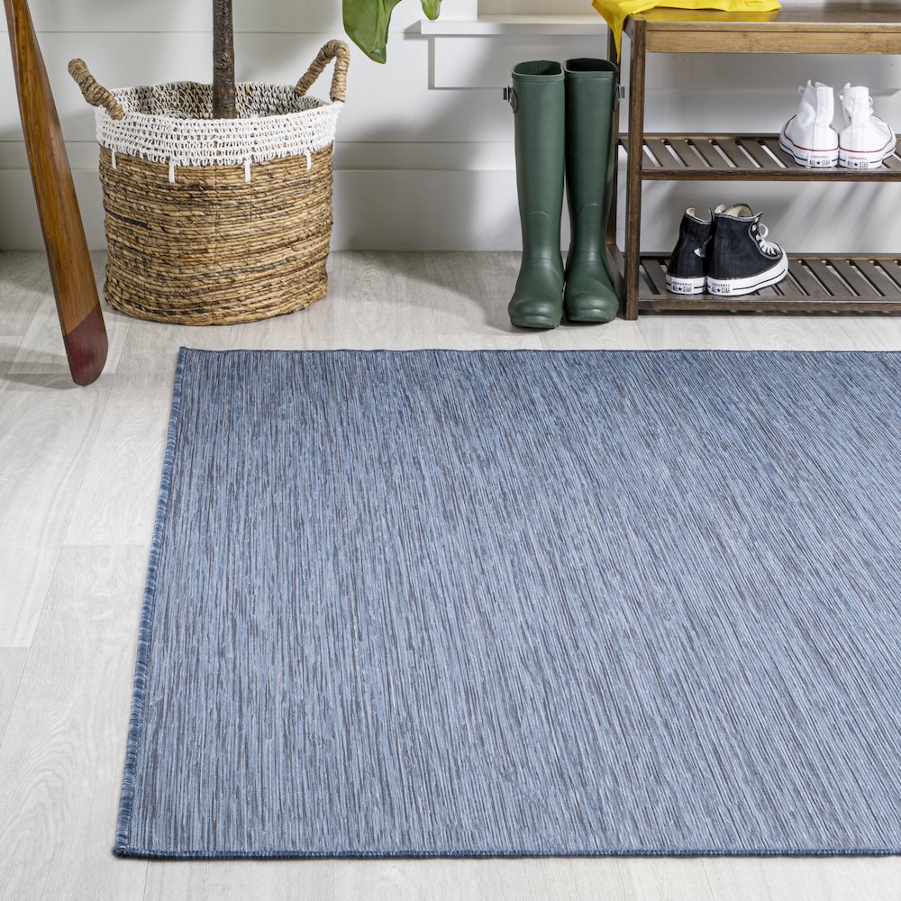 Ethan Modern Flatweave Solid Area Rug. Picture 3