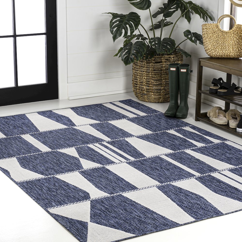Two-Tone Navy/Cream 8 ft. x 10 ft. Indoor/Outdoor Area Rug. Picture 3