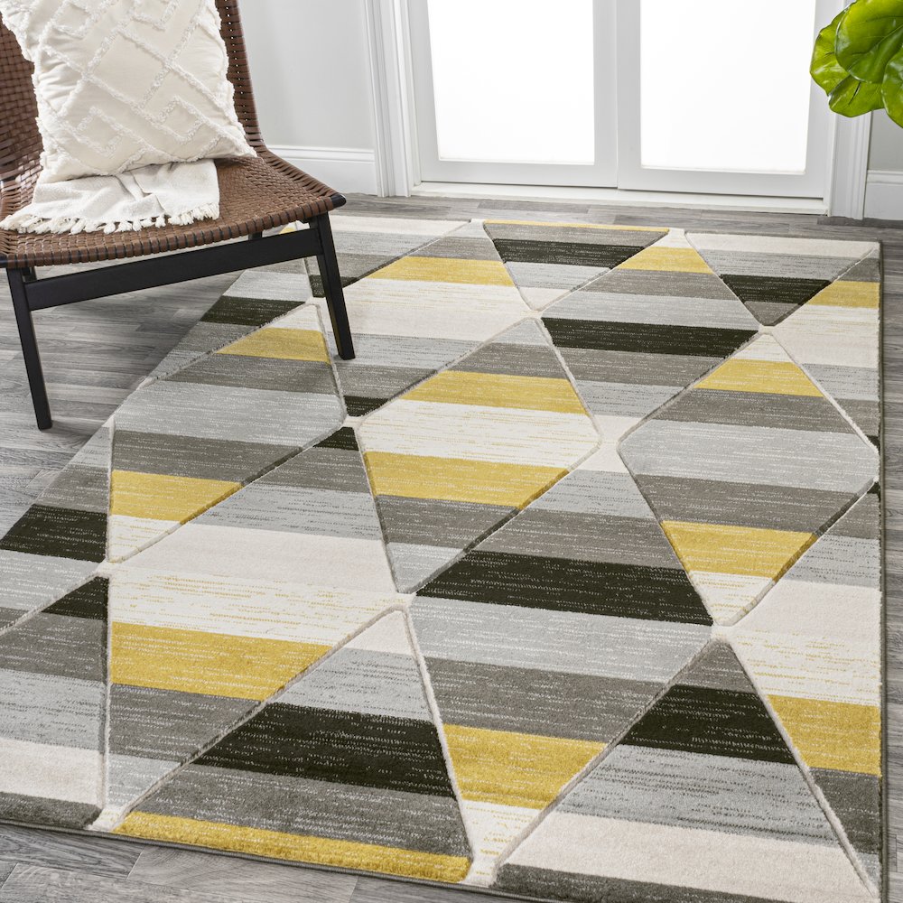 Kehoe Retro Diamonds Geometric Area Rug. Picture 2