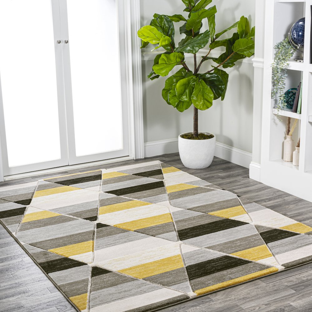 Kehoe Retro Diamonds Geometric Area Rug. Picture 5