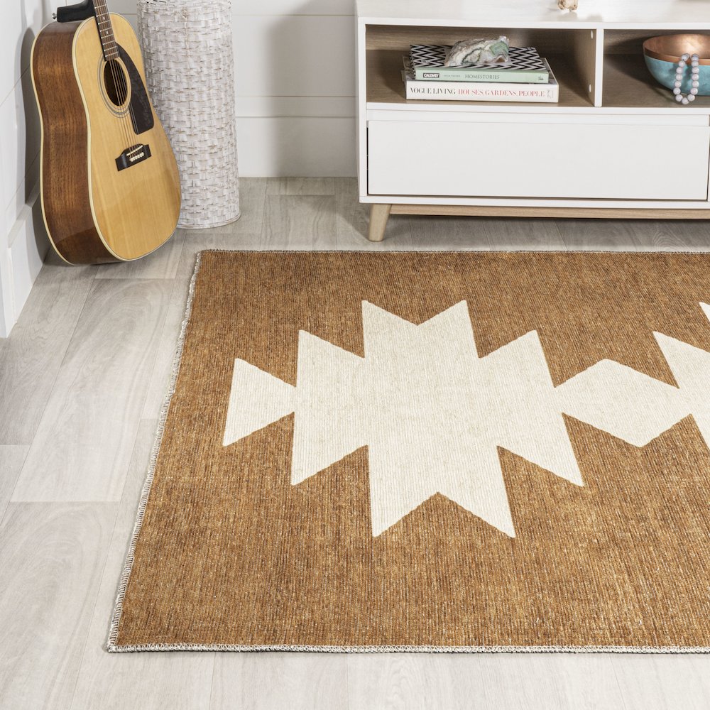 Chayton Minimalist Geometric Machine Washable Area Rug. Picture 3