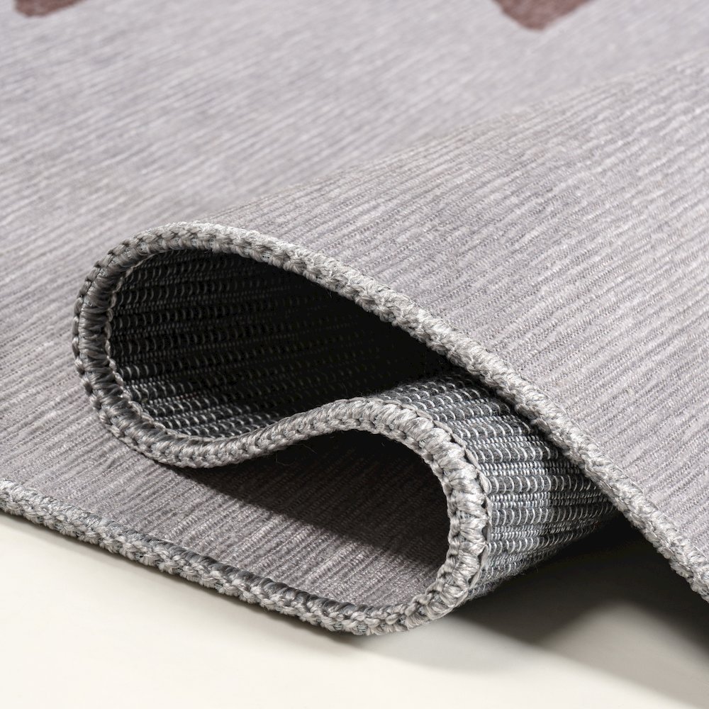 Chayton Minimalist Geometric Machine-Washable Area Rug. Picture 4