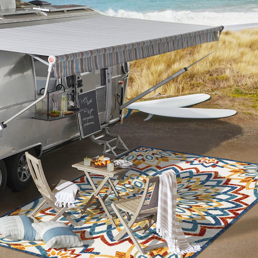 Flora Abstract Bold Mandala High-Low Indoor/Outdoor Area Rug. Picture 14