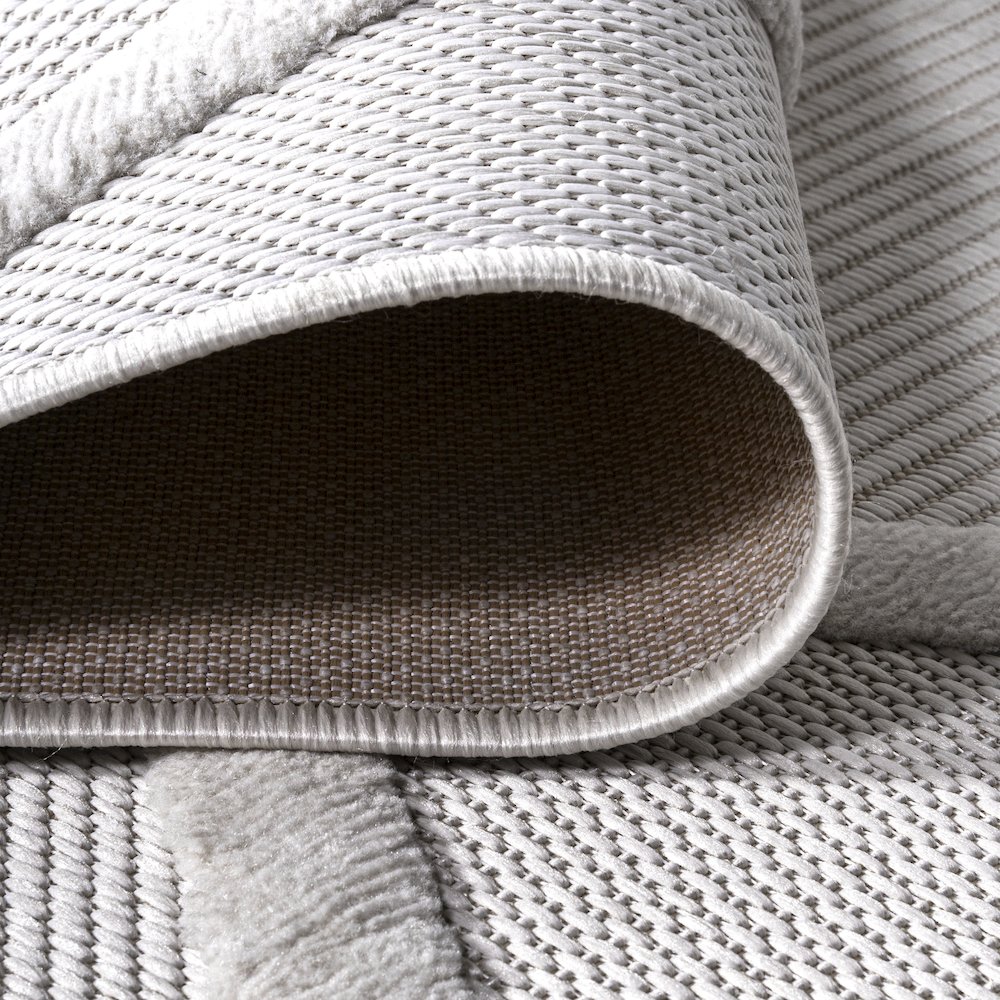 Salines Diamond Trellis Indoor/Outdoor Area Rug. Picture 6