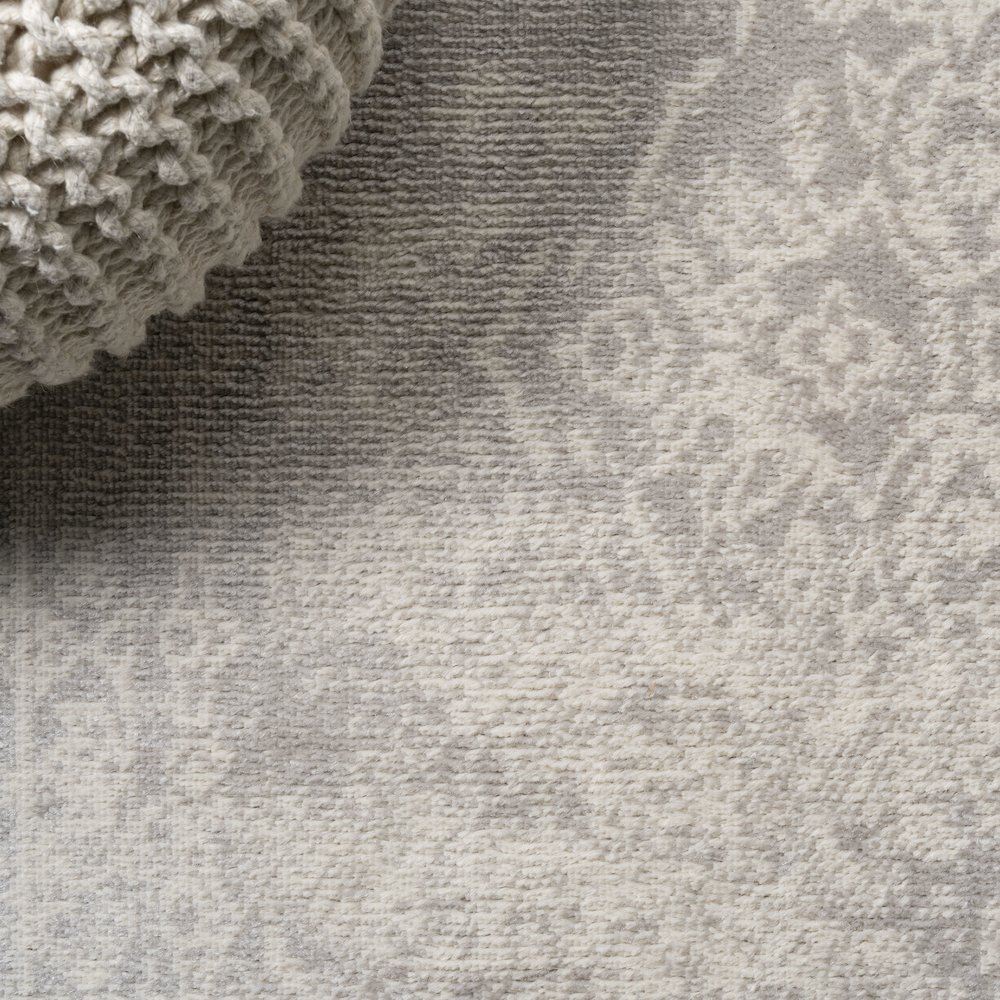 Kelly Rosalia Cottage Medallion Area Rug. Picture 6