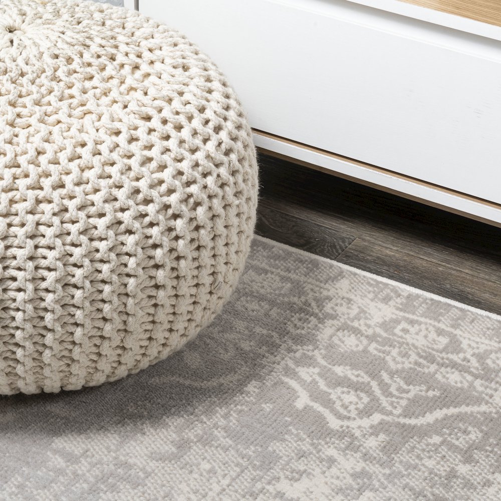 Kelly Rosalia Cottage Medallion Area Rug. Picture 7