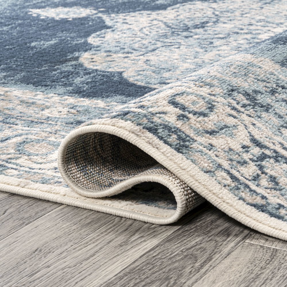 Rosalia Cottage Medallion Runner Rug. Picture 3