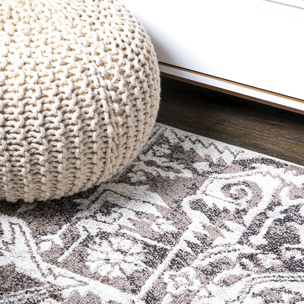 Scala Grand Medallion Ornate Area Rug. Picture 8