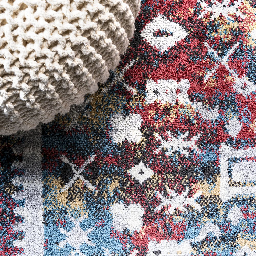 Dhiya Distressed Kilim Area Rug. Picture 6