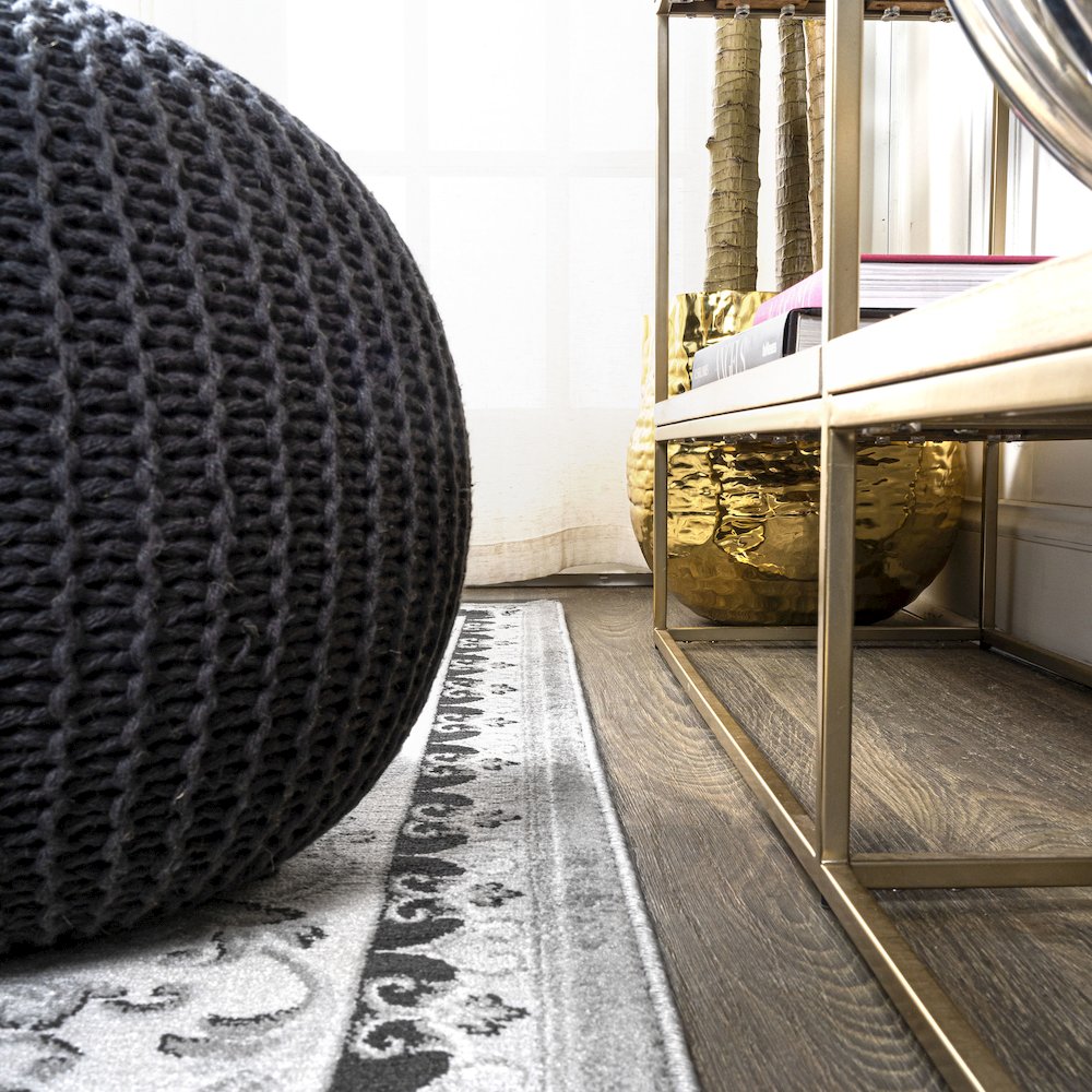 Acanthus French Border Area Rug. Picture 9