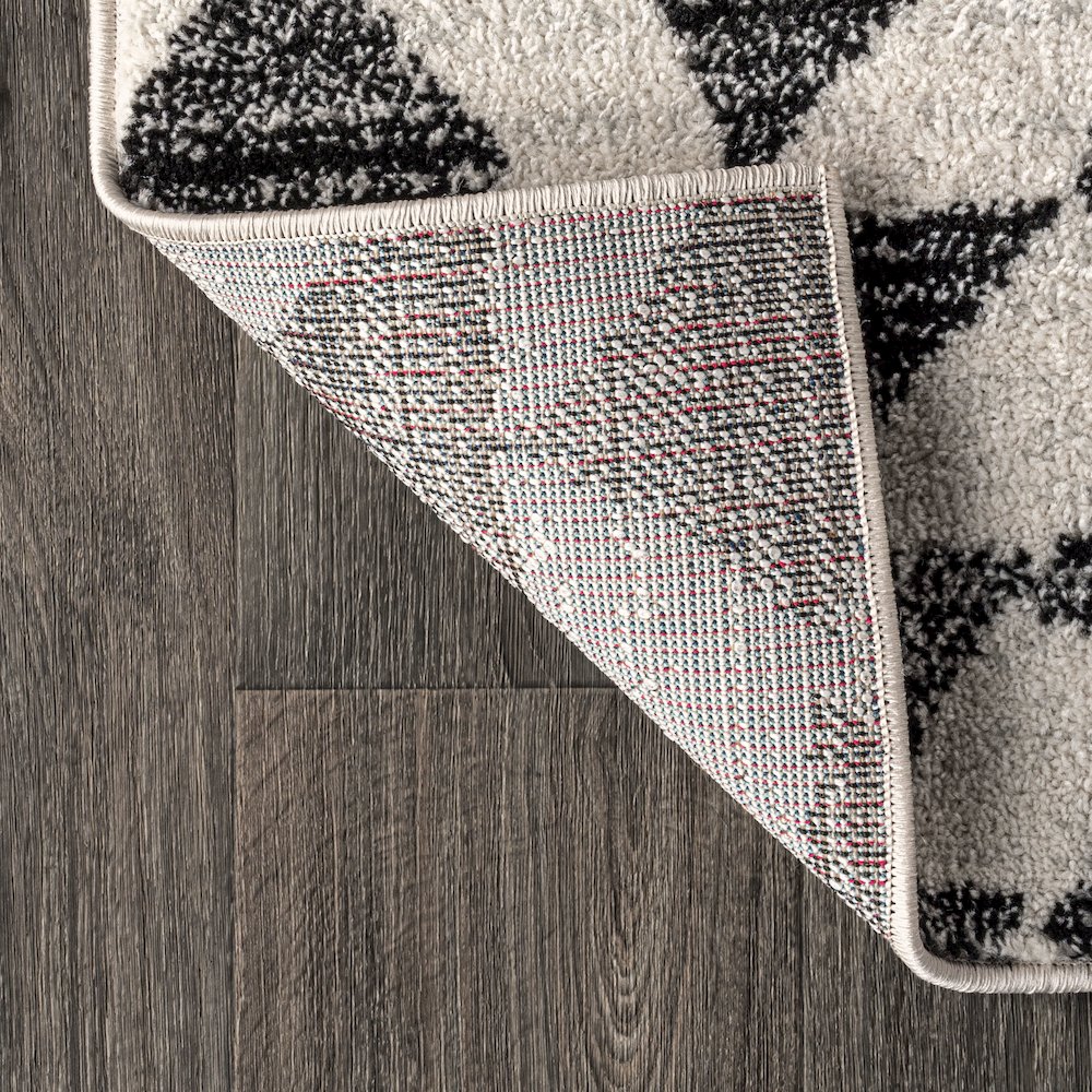 Aisha Moroccan Triangle Geometric Area Rug. Picture 6