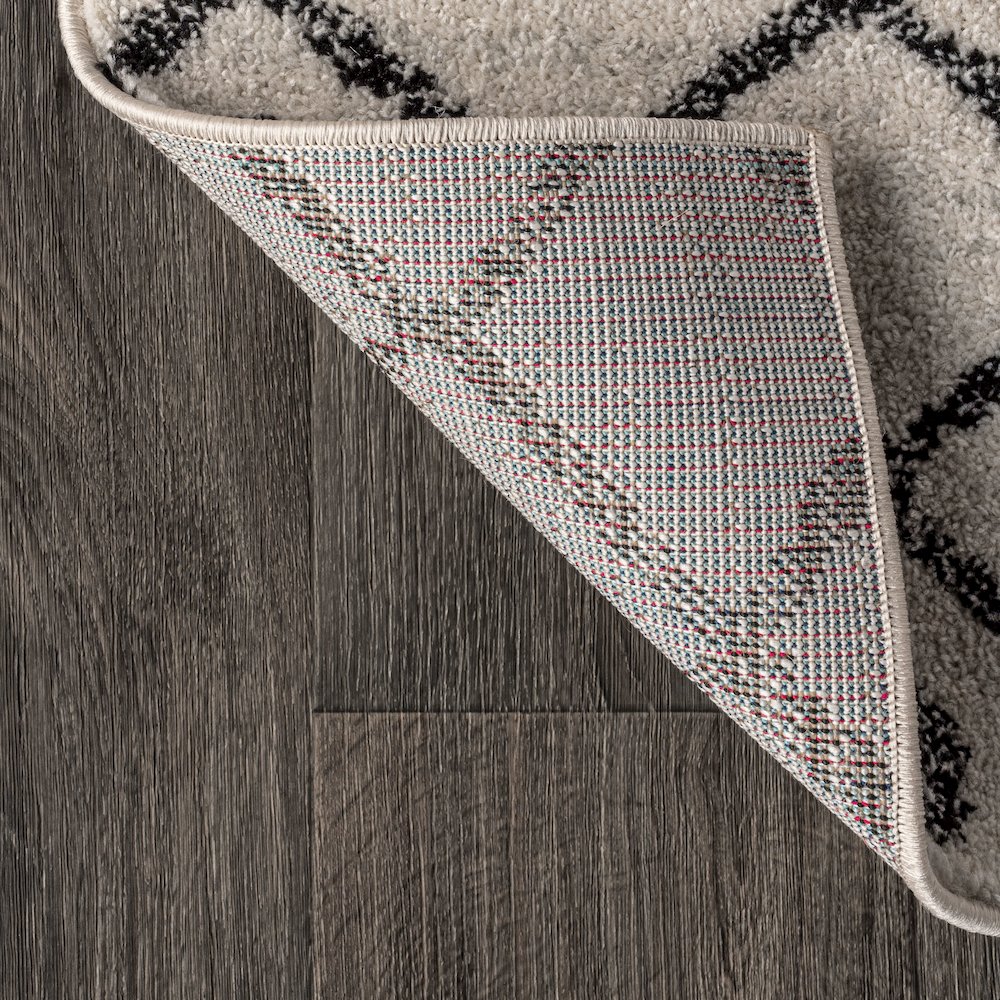 Aksil Moroccan Beni Souk Area Rug. Picture 6
