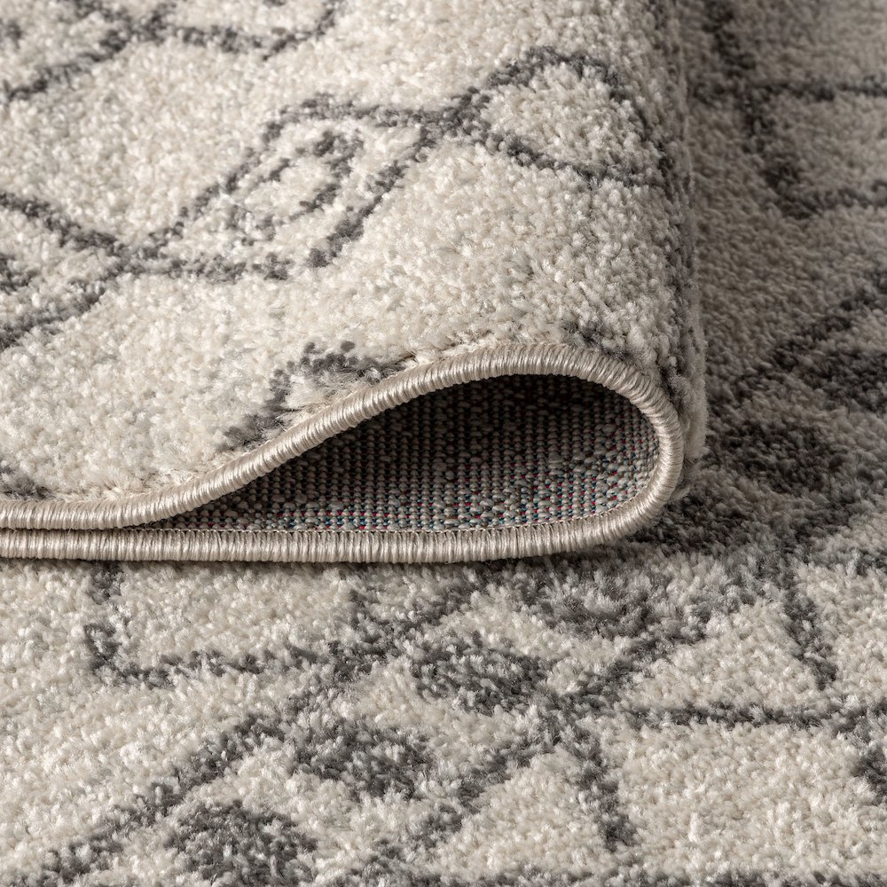 Izil Moroccan Beni Souk Area Rug. Picture 9