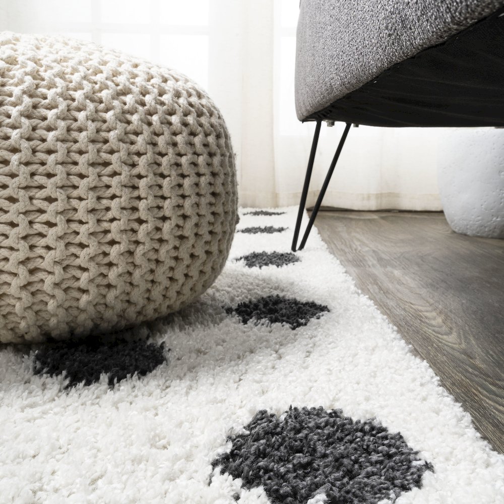 Pere Modern Charcoal Dot Shag Area Rug. Picture 10