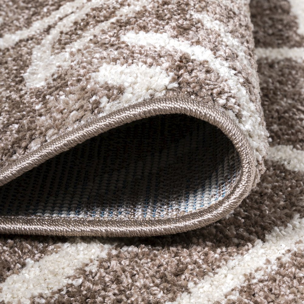 Amanar Tribal Geometric Area Rug. Picture 9