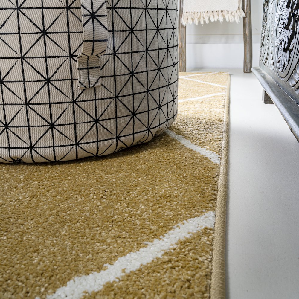Cole Minimalist Diamond Trellis Area Rug. Picture 10