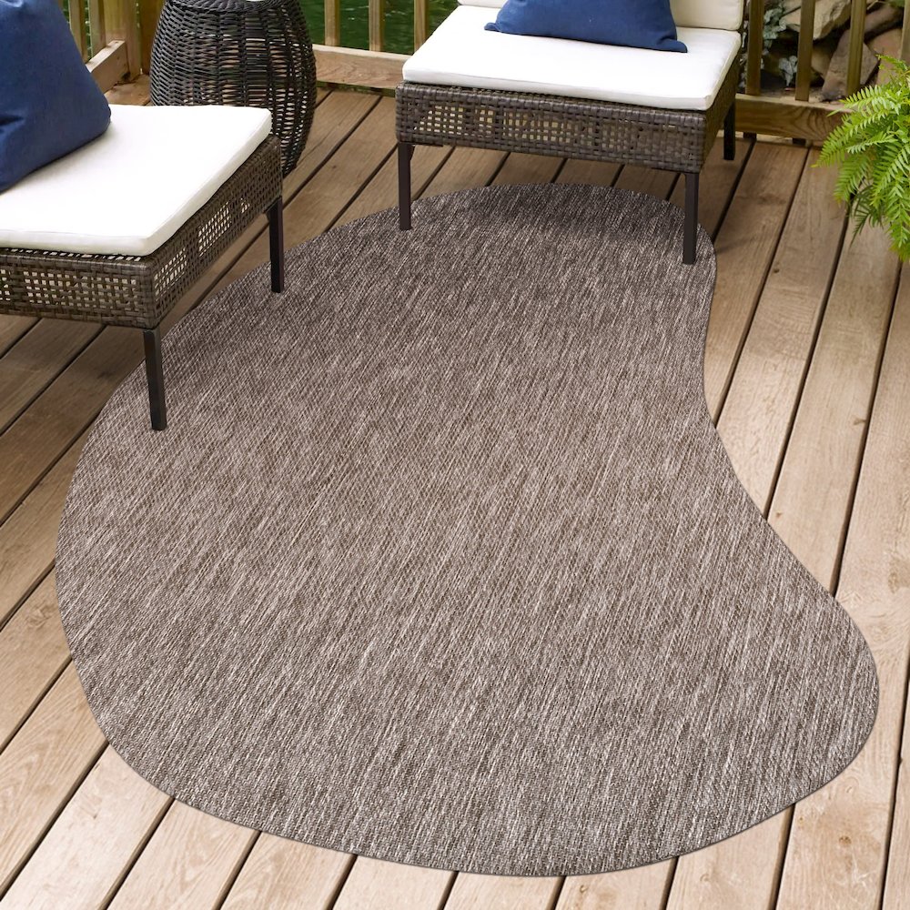 Evan Modern Rustic Organic CurveIndoor/Outdoor Shaped  Rug. Picture 1