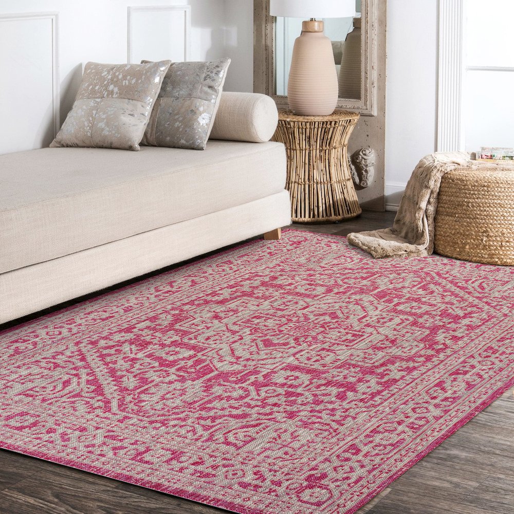 Sinjuri Medallion Textured Weave Indoor/Outdoor Area Rug. Picture 14