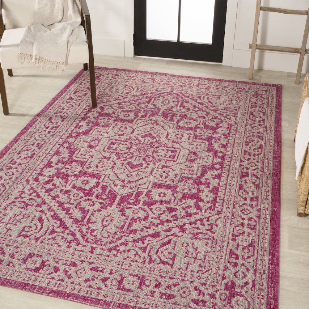 Sinjuri Medallion Textured Weave Indoor/Outdoor Area Rug. Picture 2